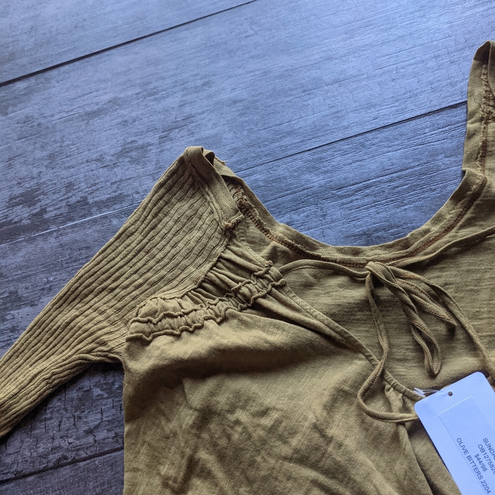FP WE THE FREE Sundae Long Sleeve Low Back Tee Top Olive Bitters - Picture 5 of 5